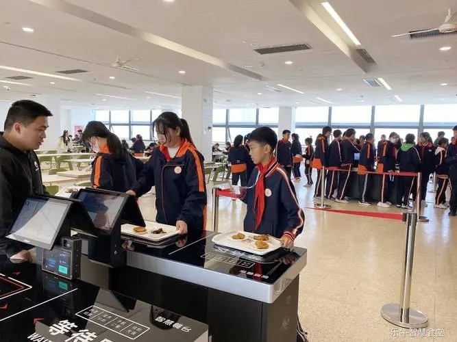 智慧食堂來臨，食堂承包公司如何選擇智慧食堂品牌？