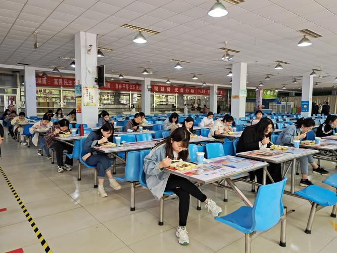 食堂外包的好處有哪些？